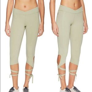 Free People FP Movement Turnout Crop Leggings Sz M